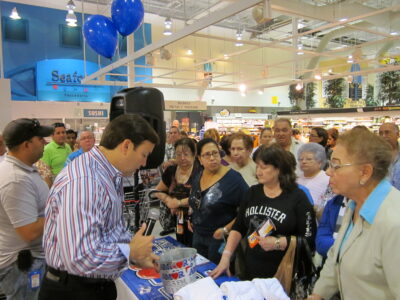 Javier Romero - Publix Sabor 2-26-11 008