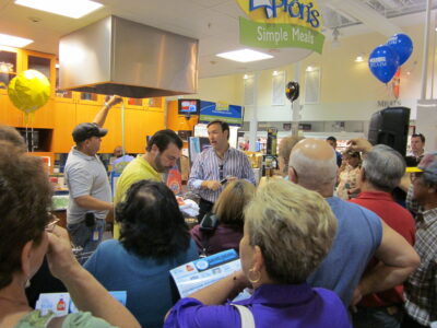 Javier Romero - Publix Sabor 2-26-11 016