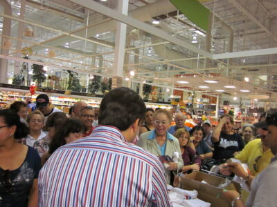 Javier Romero - Publix Sabor 2-26-11 026